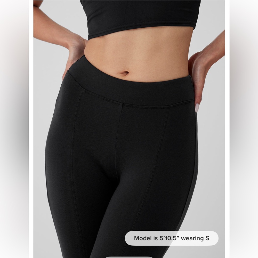 ALO Yoga Airbrush High-Waist Flutter Leggings in black color size small - Picture 4 of 10